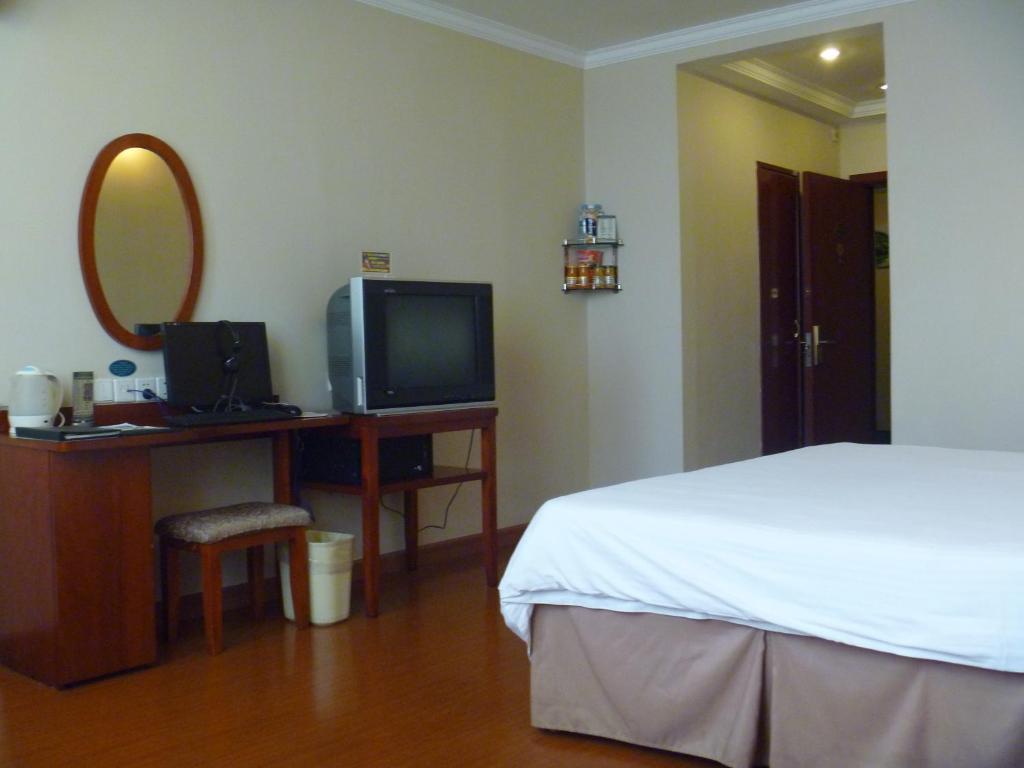 Greentree Inn Jiujiang Railway Station Business Hotel Chambre photo